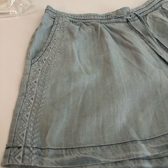 NEW Skies are Blue Streets with No Name Embroidered Tencel Shorts Size Medium - Picture 2 of 8